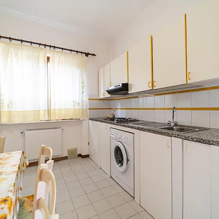 Girasoli Con Posto Auto A 150 Mt Dalla Apartment