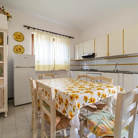 Girasoli Con Posto Auto A 150 Mt Dalla Apartment